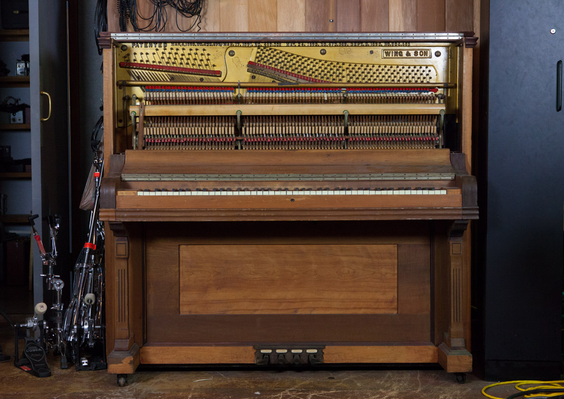 Wing Upright Piano